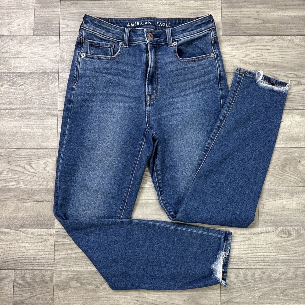 American Eagle Mom Jeans High Rise Ripped Medium Wash sz 2
